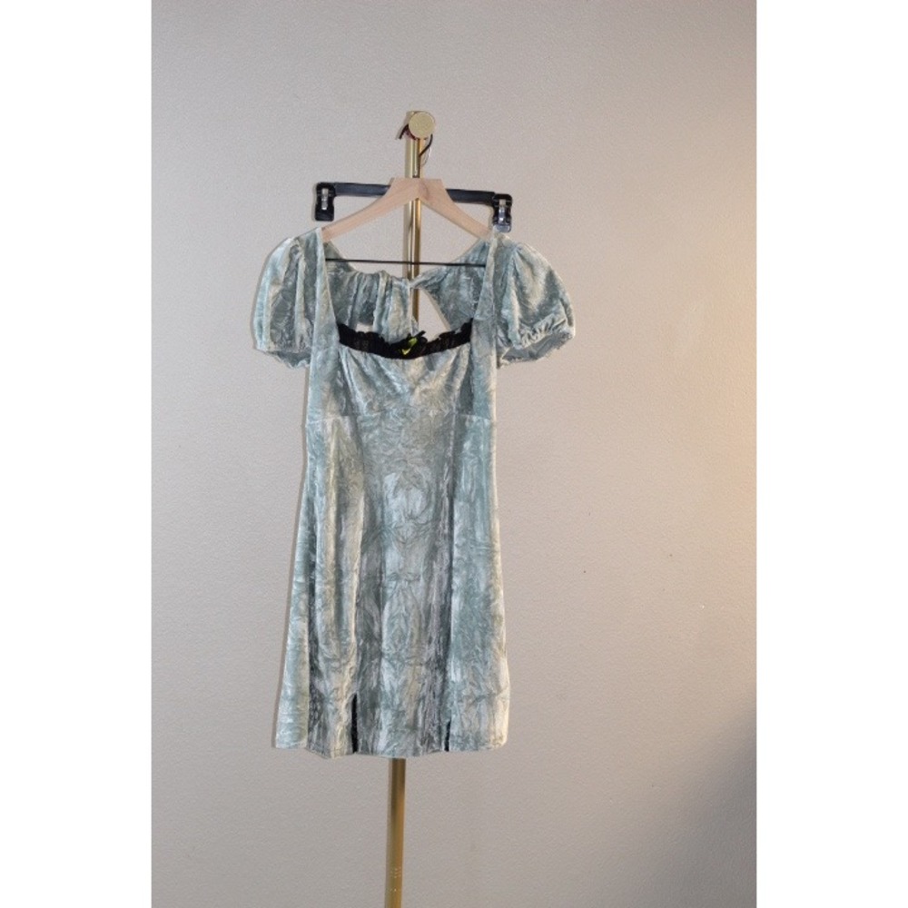 Kimchi Blue Urban Outfitters Crushed Velvet Lace Trim Mini Dress Light Green S - Picture 3 of 8